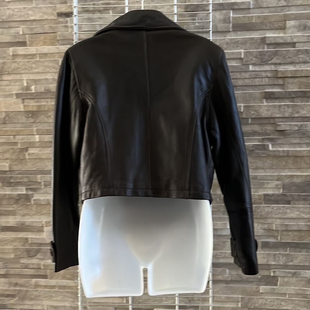 Leather jacket - Picture 2 of 6